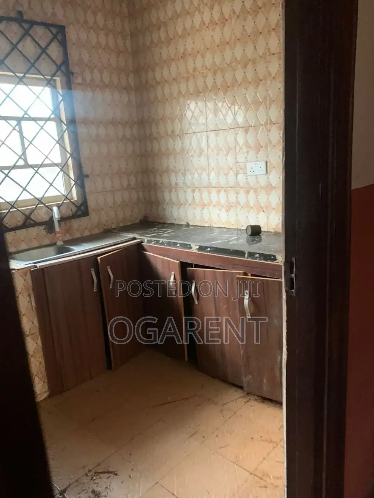 2bdrm Apartment in Peanut Road, Benin City for rent