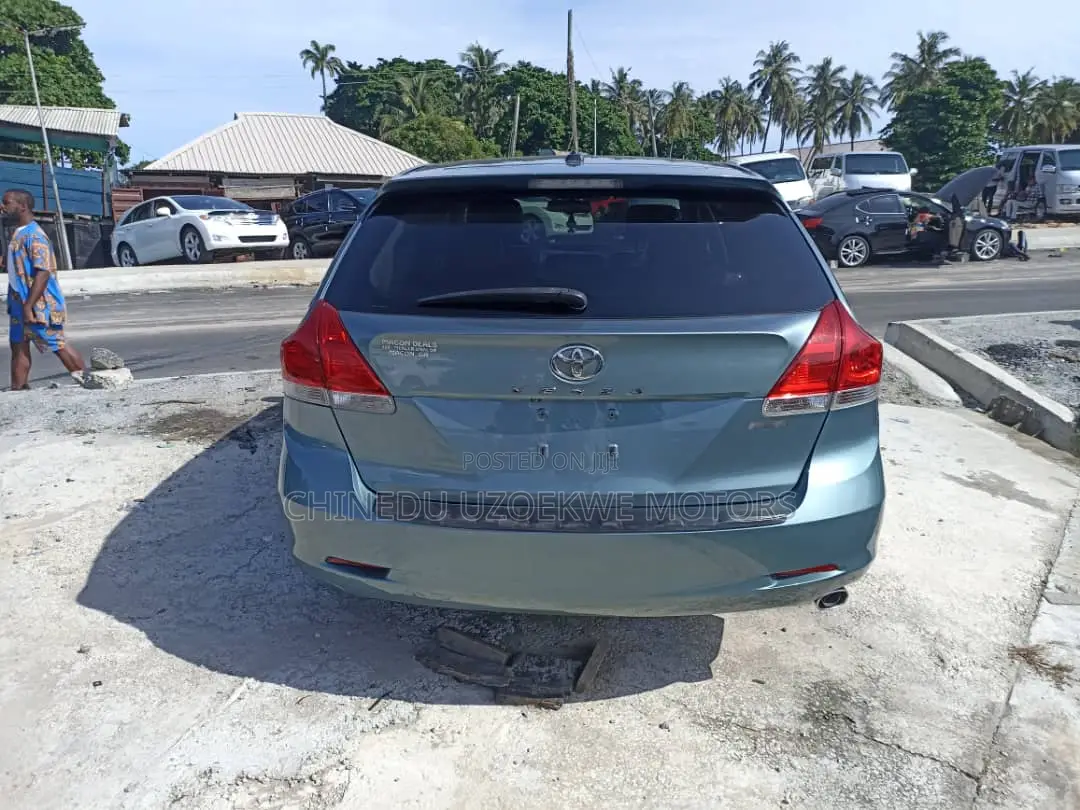 Toyota Venza AWD 2010 Green