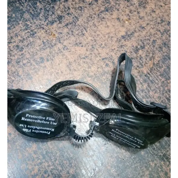 Black Swimming Goggles