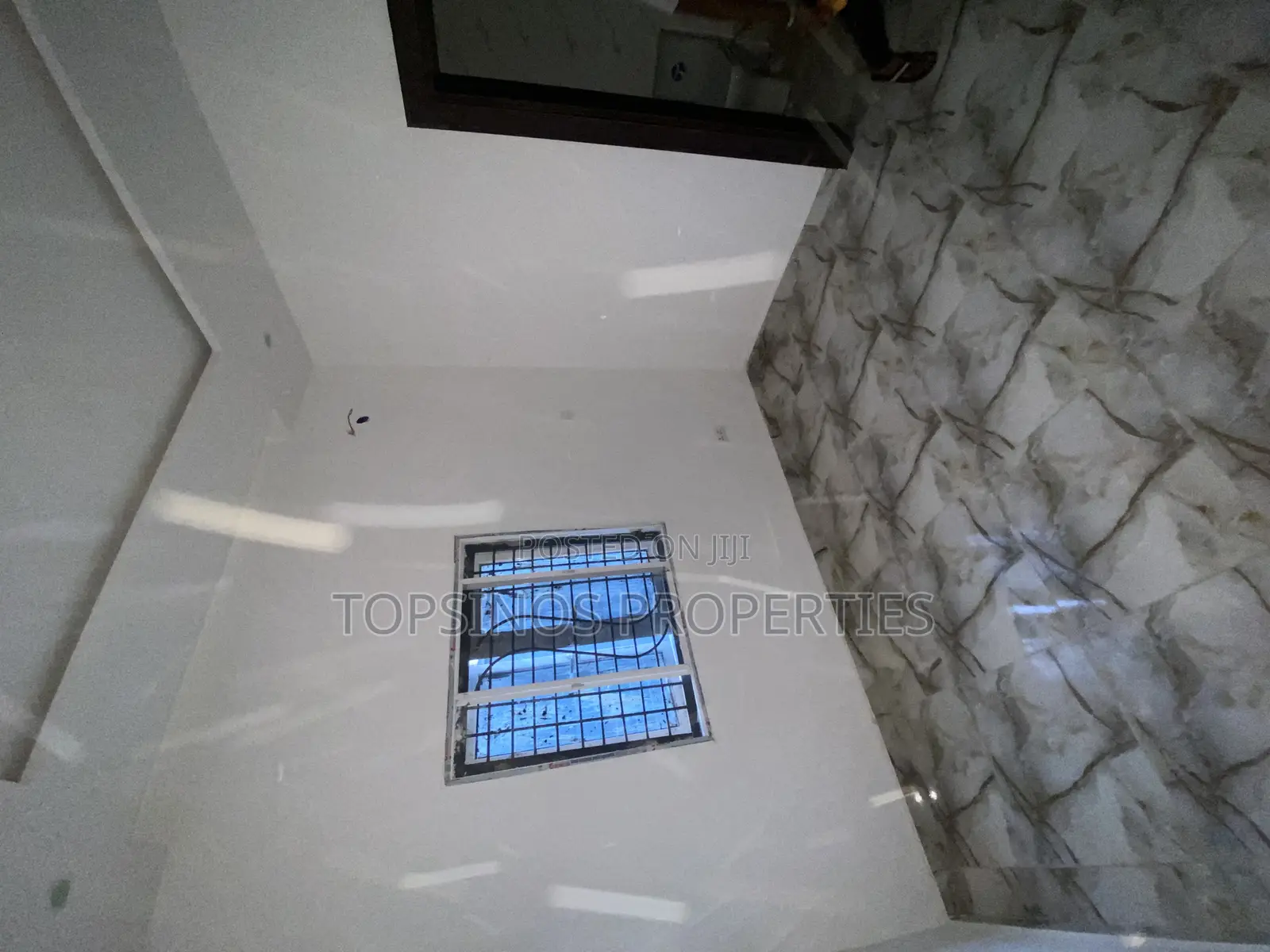 2bdrm Block of Flats in Dawaki for rent