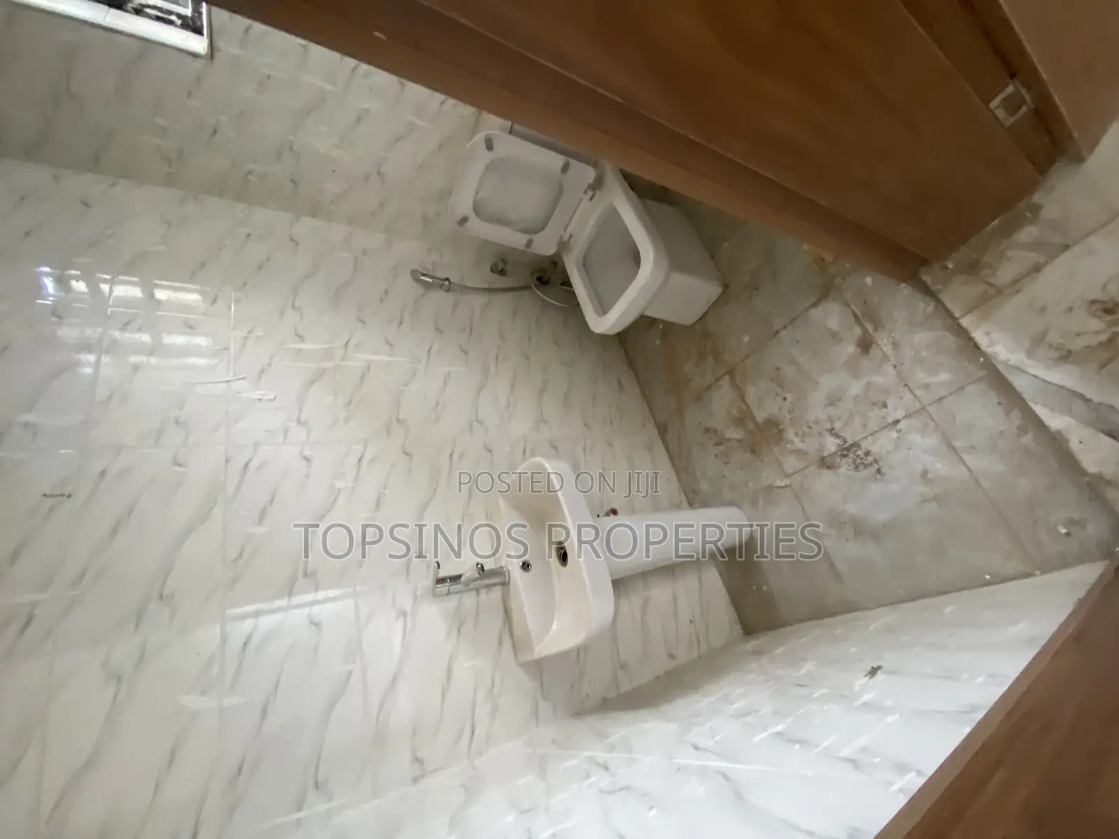 2bdrm Block of Flats in Dawaki for rent