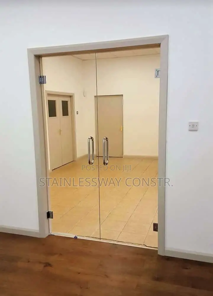 Tampered Glass Swing Door