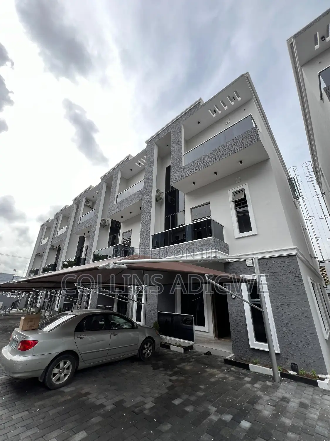 4bdrm Duplex in Victoria Island for sale