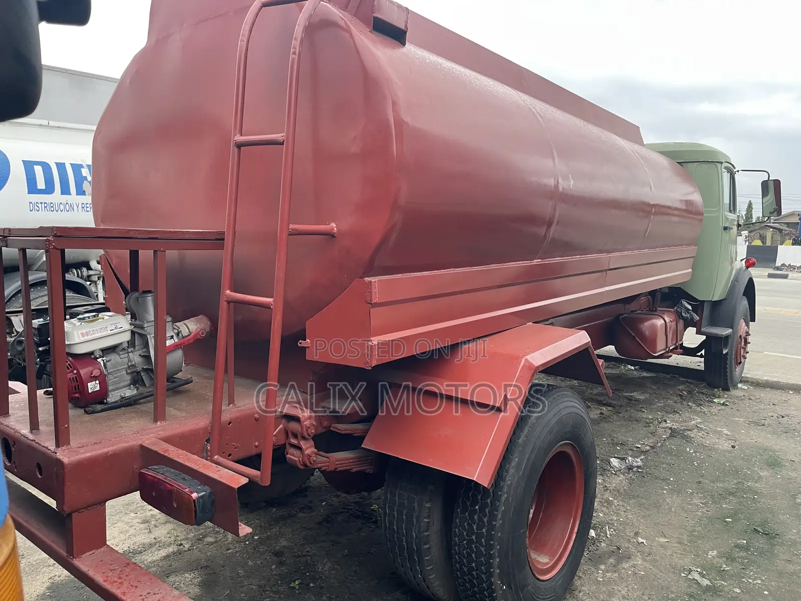 Foreign Used Mercedes Benz 1413 Water Tanker Truck.