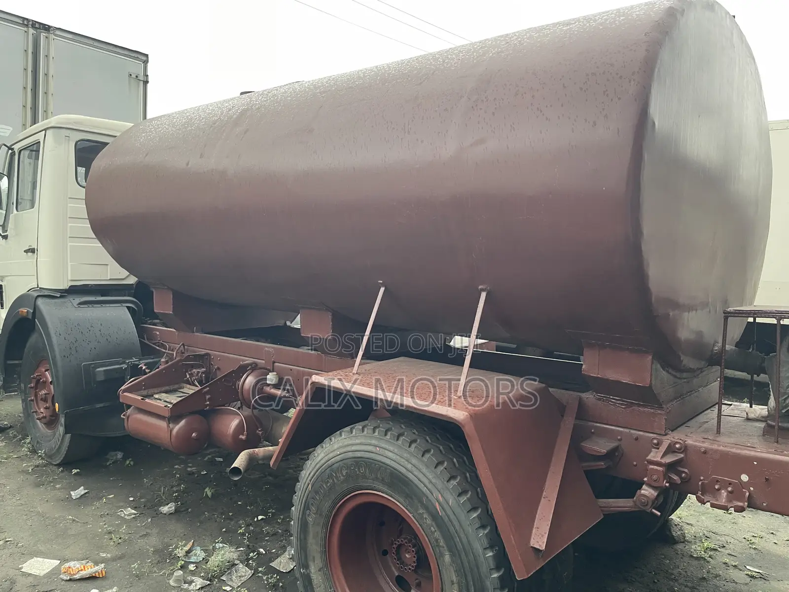 Foreign Used Mercedes Benz Water Tanker Truck.