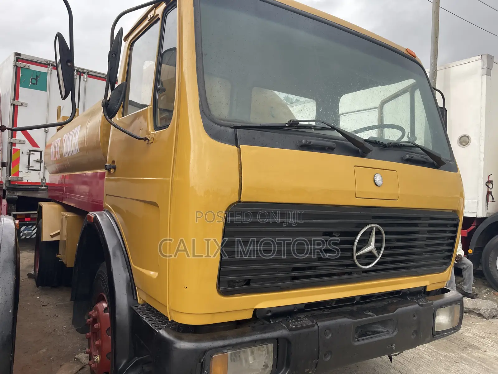 Foreign Used Mercedes Benz Water Tanker Truck.