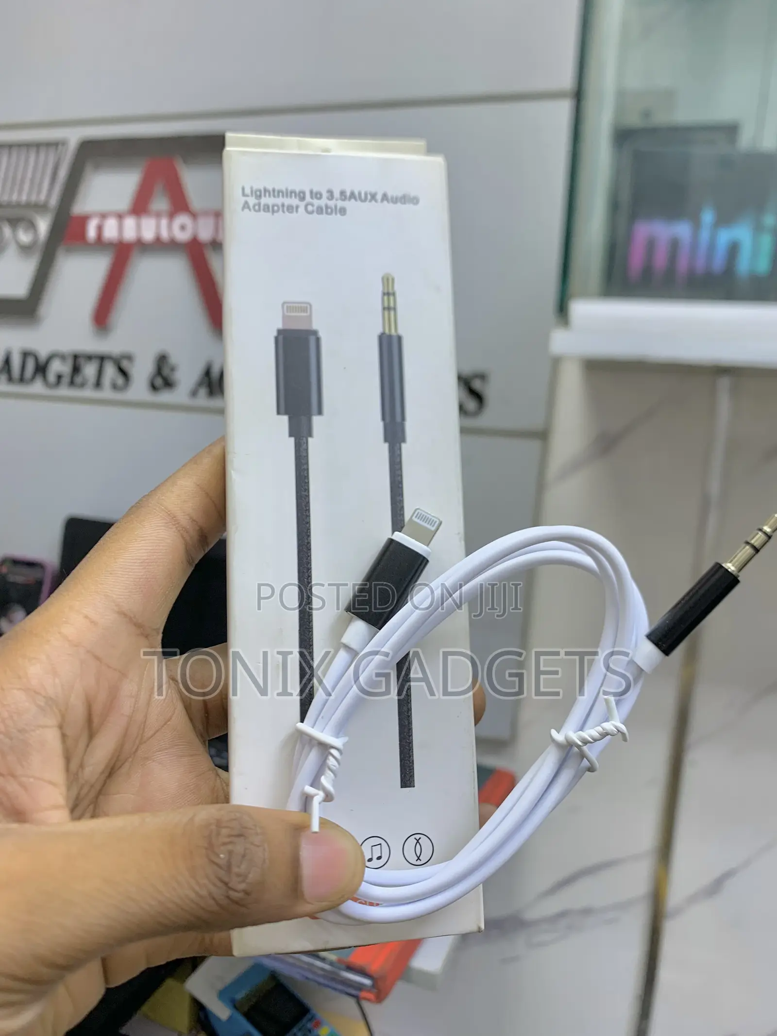 Lightning to 3.5mm Aux Audio Adapter Cable