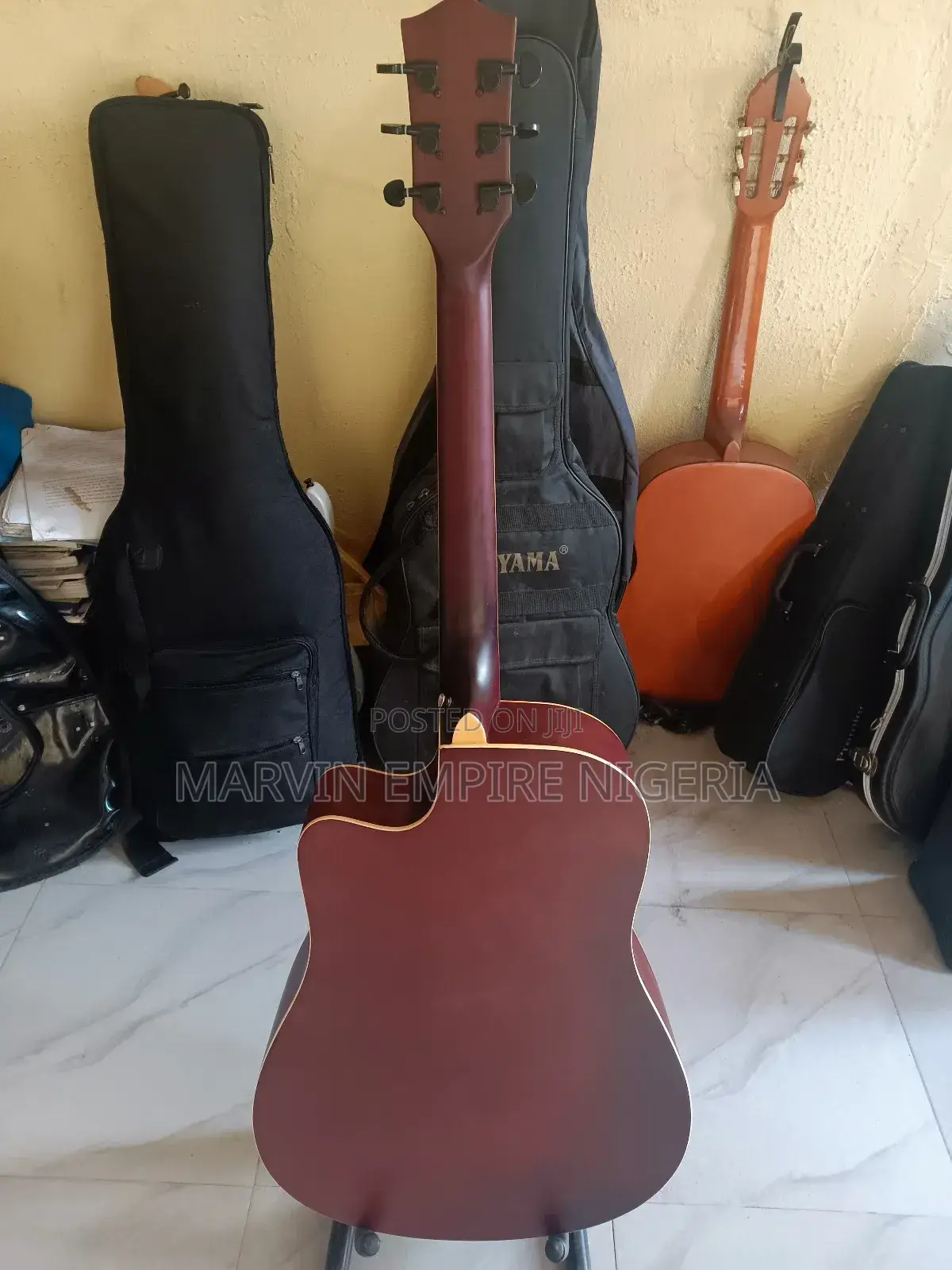Quality 41 Inches Acoustic Guitar + Free Bag + Set of String
