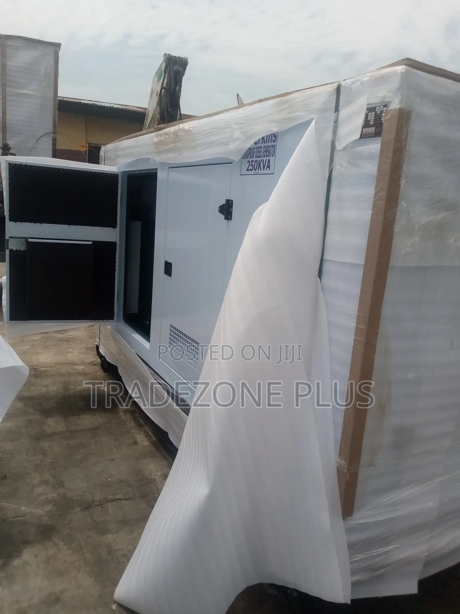 New in 250kva Perkins DIESEL Generator