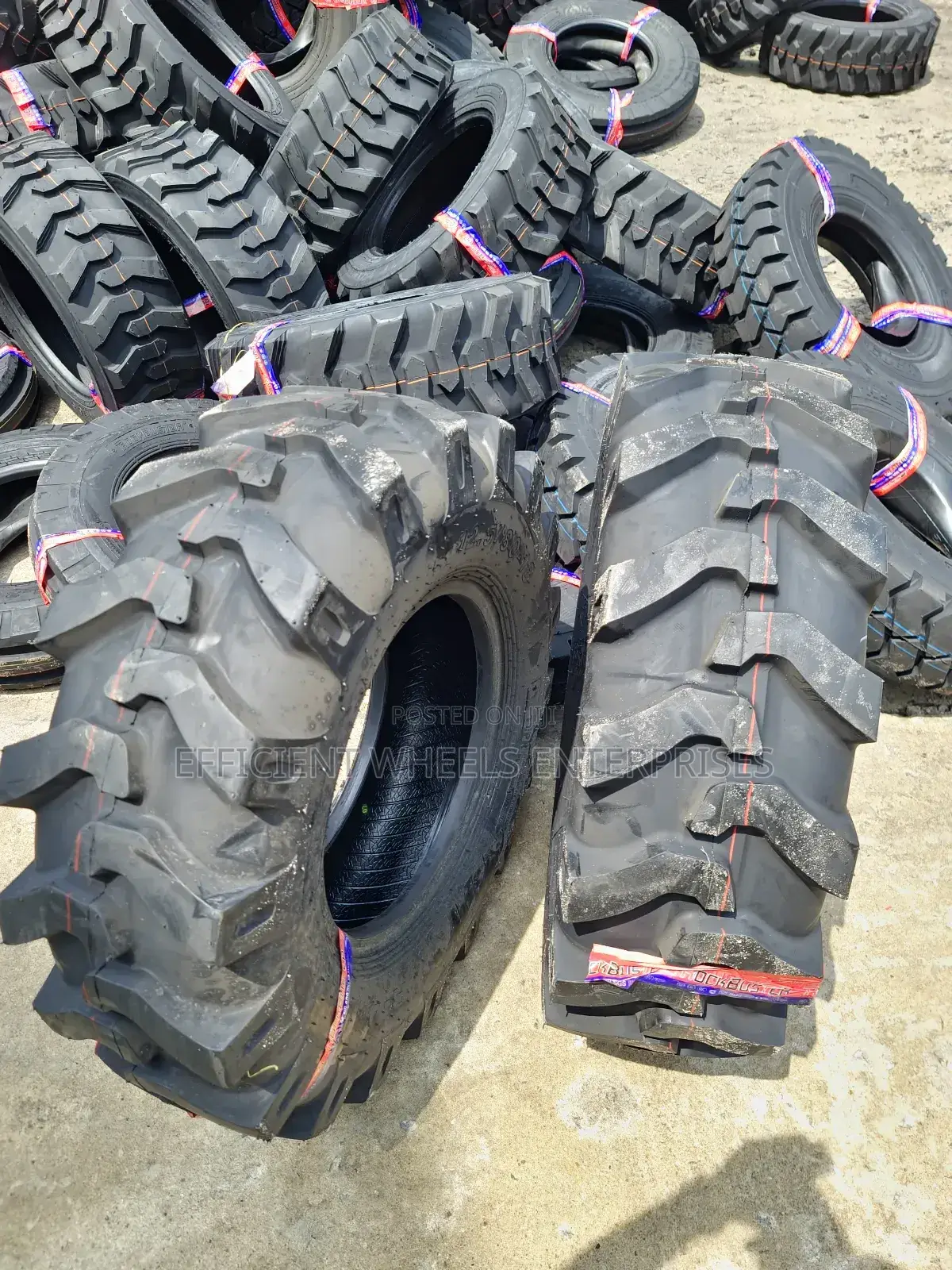 12.5/80r18 Rockbuster 14ply Caterpillar Backhoe Front Tyre