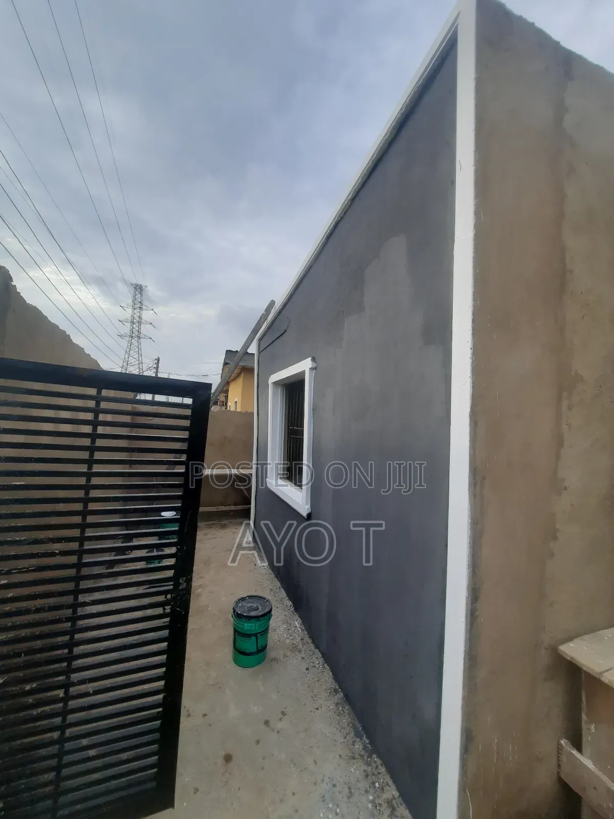 Studio Apartment in Bariga for rent