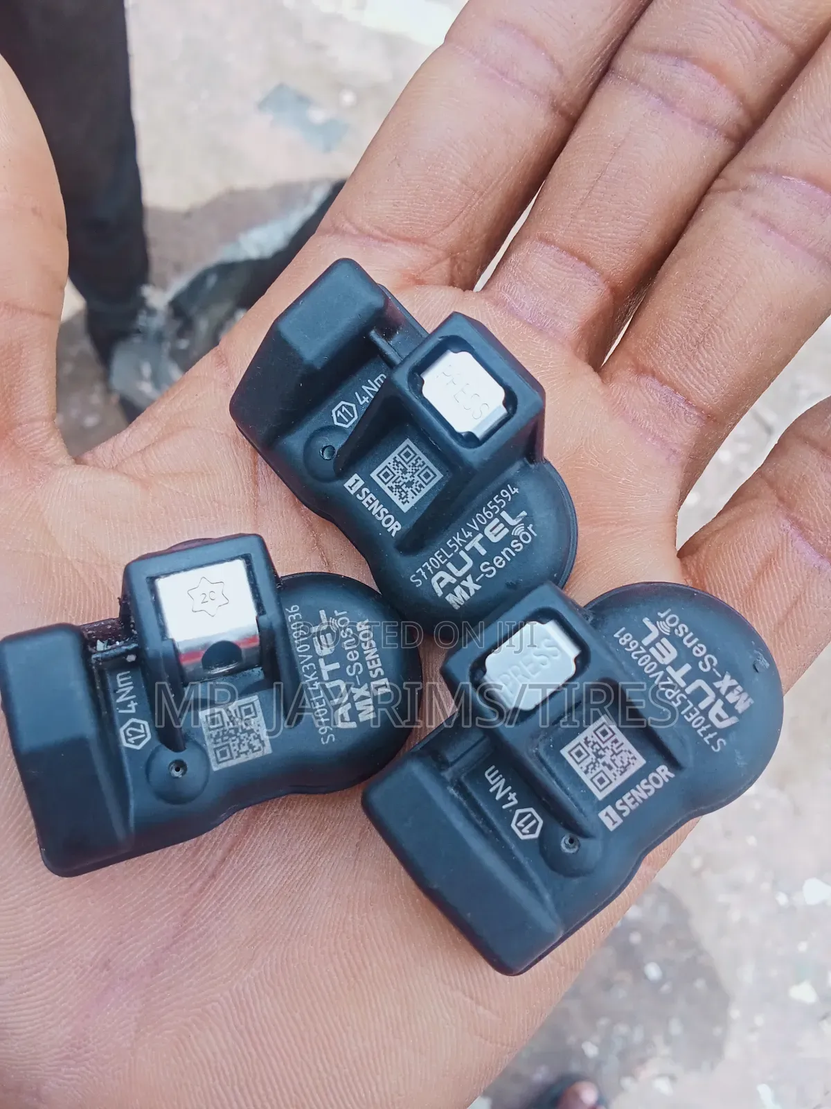 Active Universal Tyre Pressure Sensors for Ford