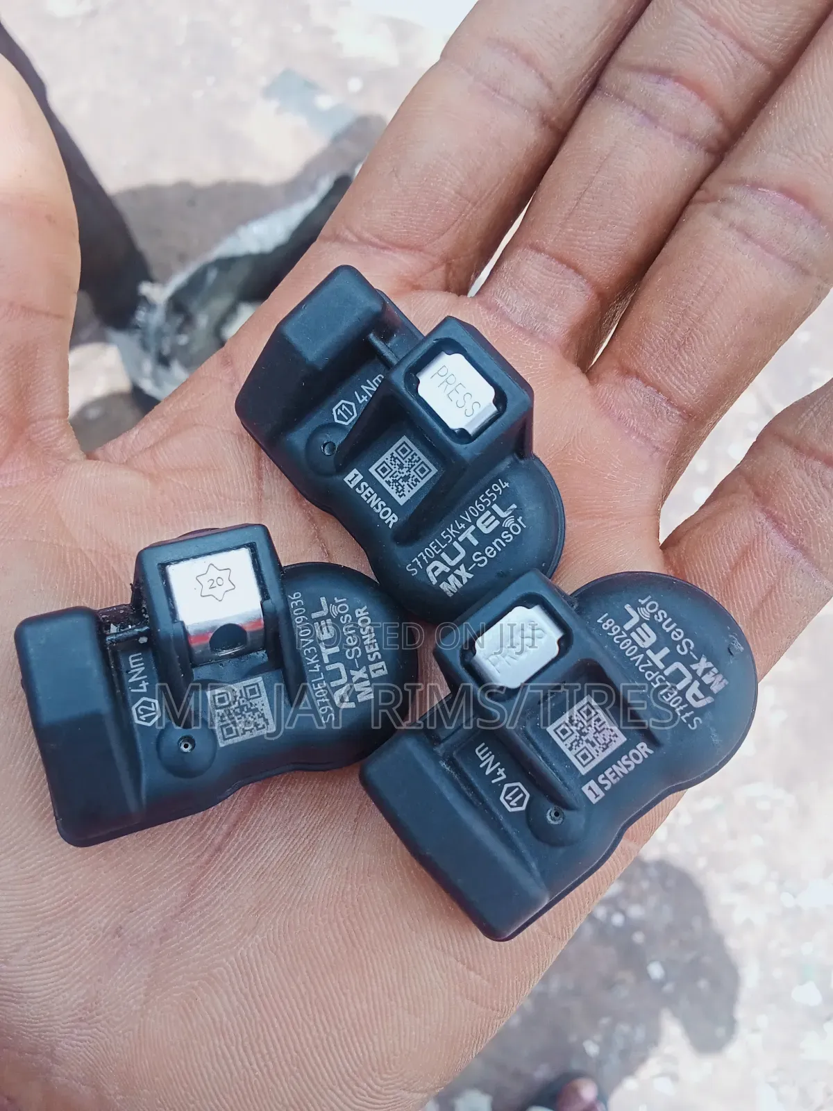 Active Universal Tyre Pressure Sensors for Ford