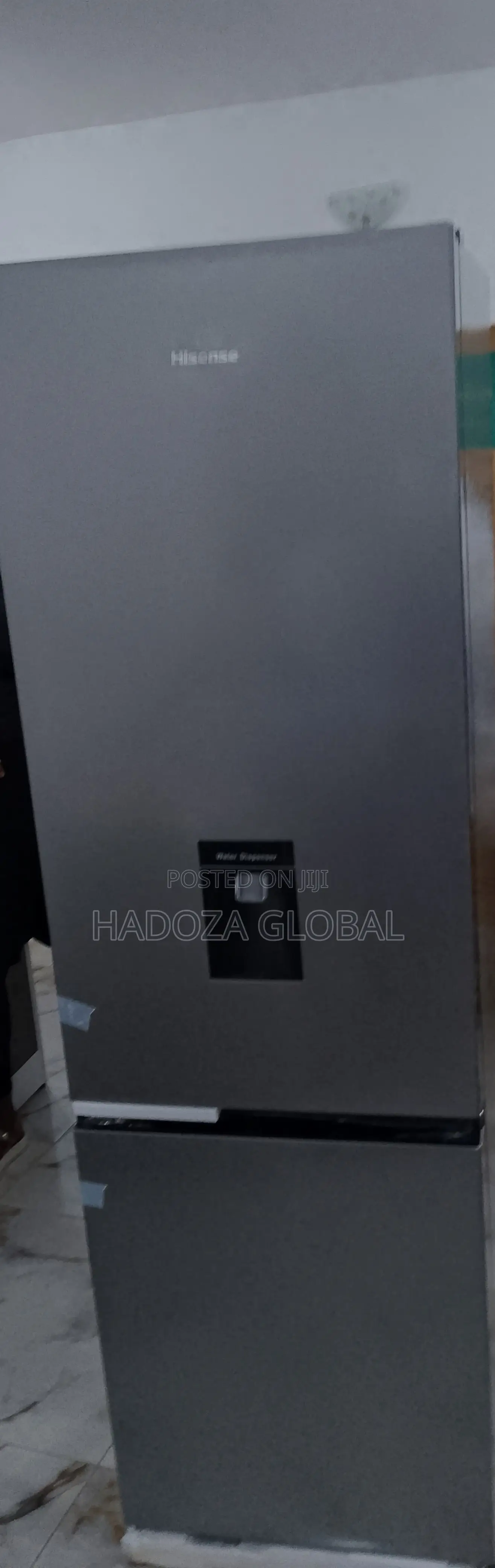 The Durable Hisense Brand New Refrigerator 264L