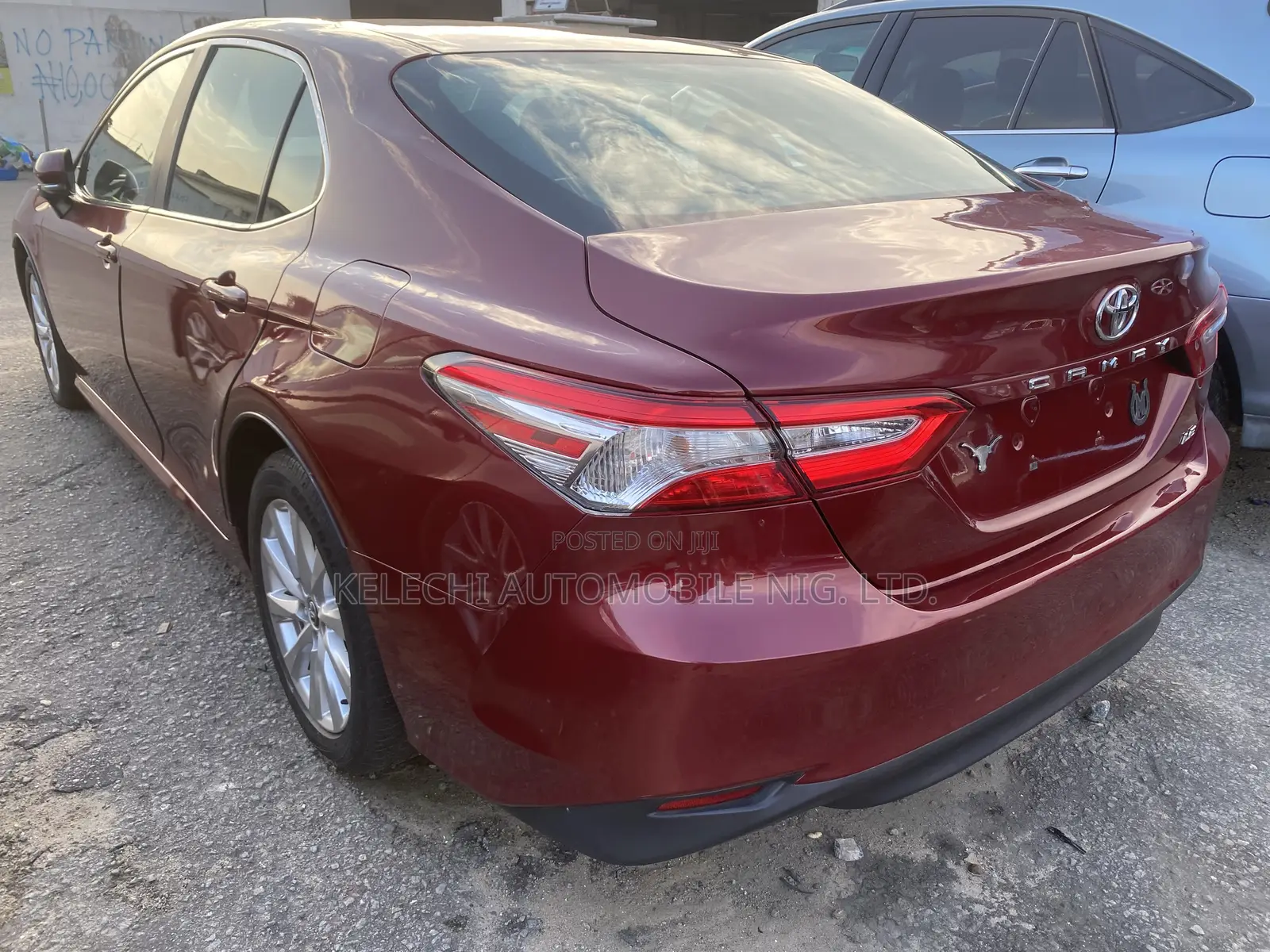 Toyota Camry LE FWD (2.5L 4cyl 8AM) 2018 Red