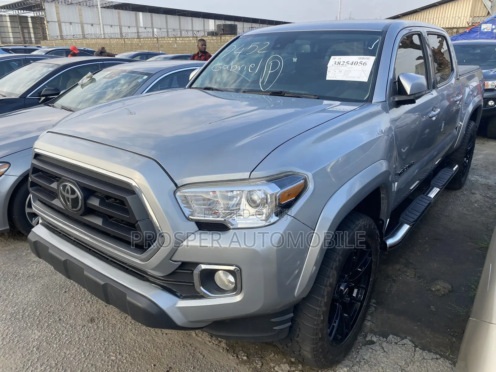 Toyota Tacoma 2020 Silver