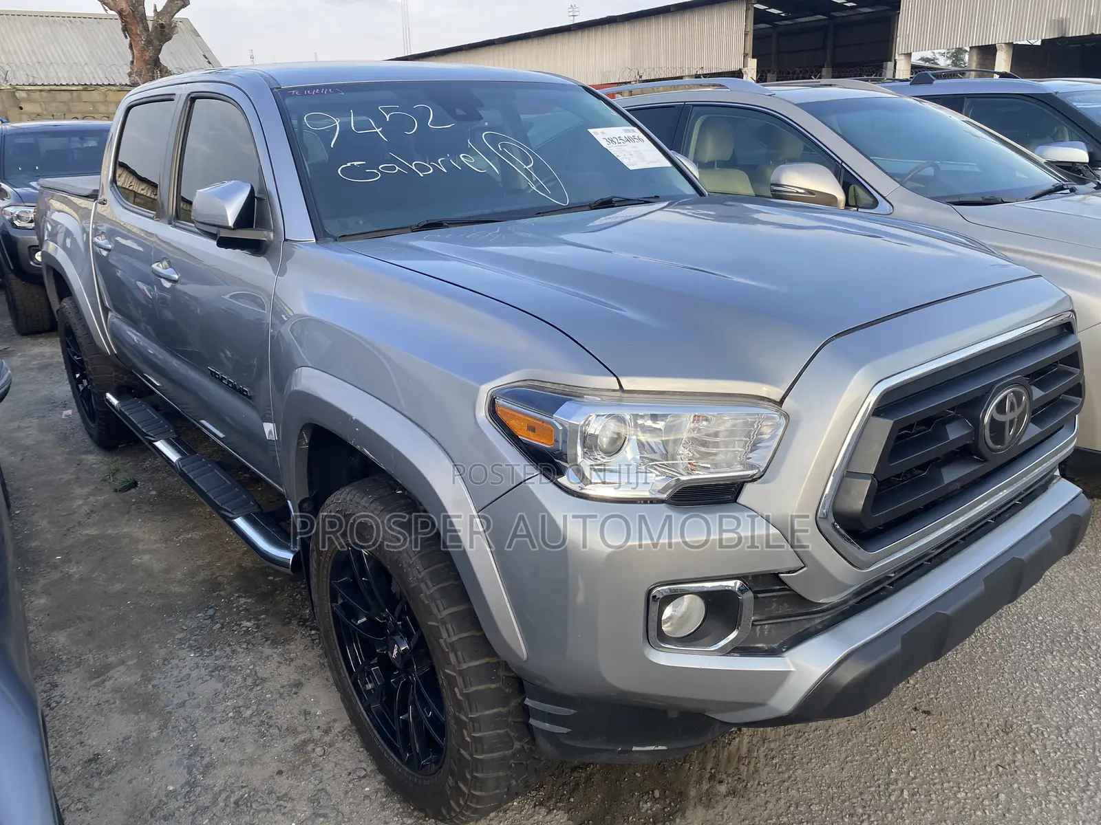 Toyota Tacoma 2020 Silver