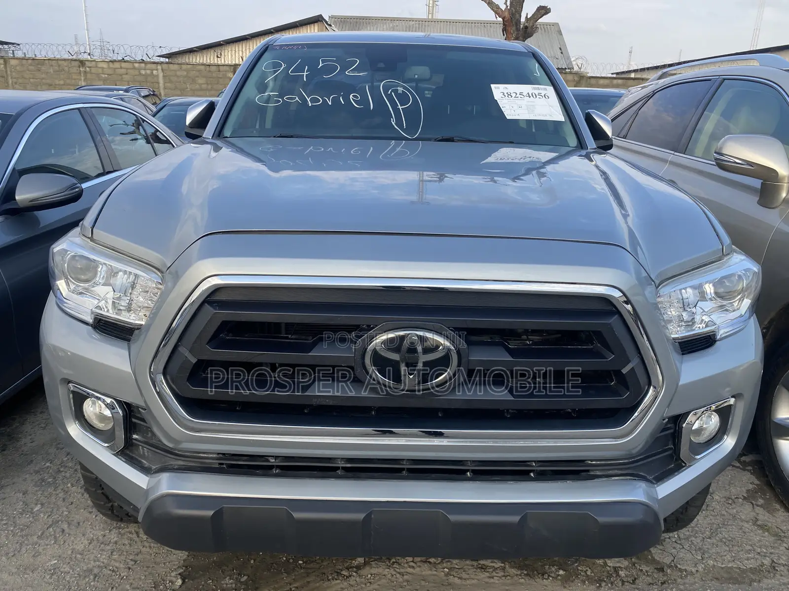 Toyota Tacoma 2020 Silver