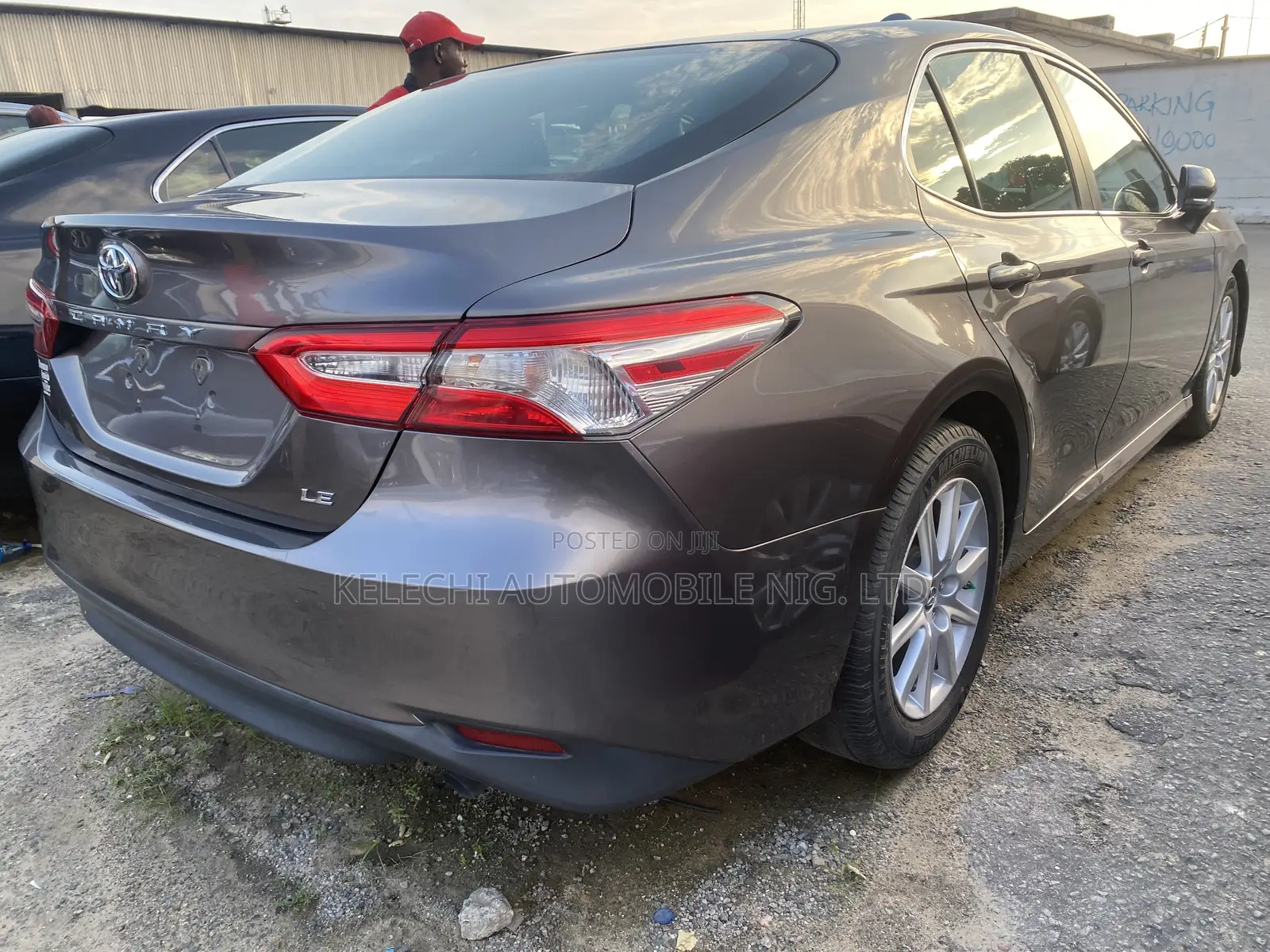 Toyota Camry LE FWD (2.5L 4cyl 8AM) 2018 Gray