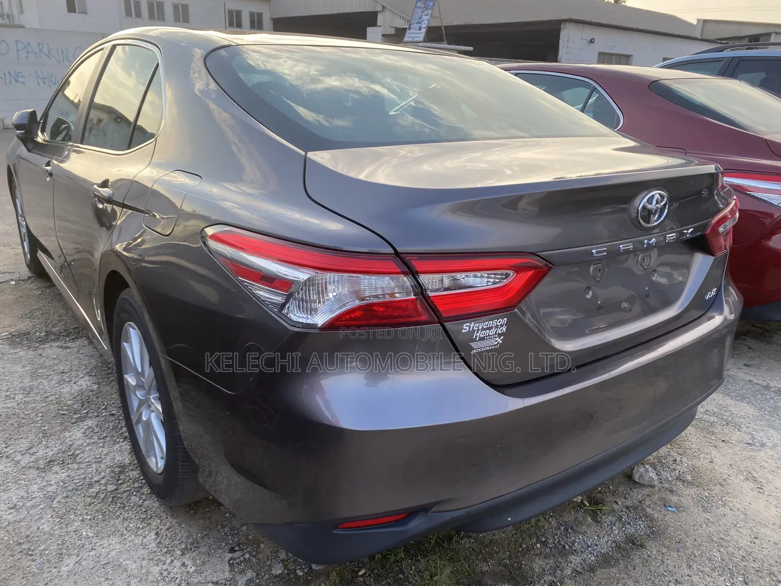 Toyota Camry LE FWD (2.5L 4cyl 8AM) 2018 Gray
