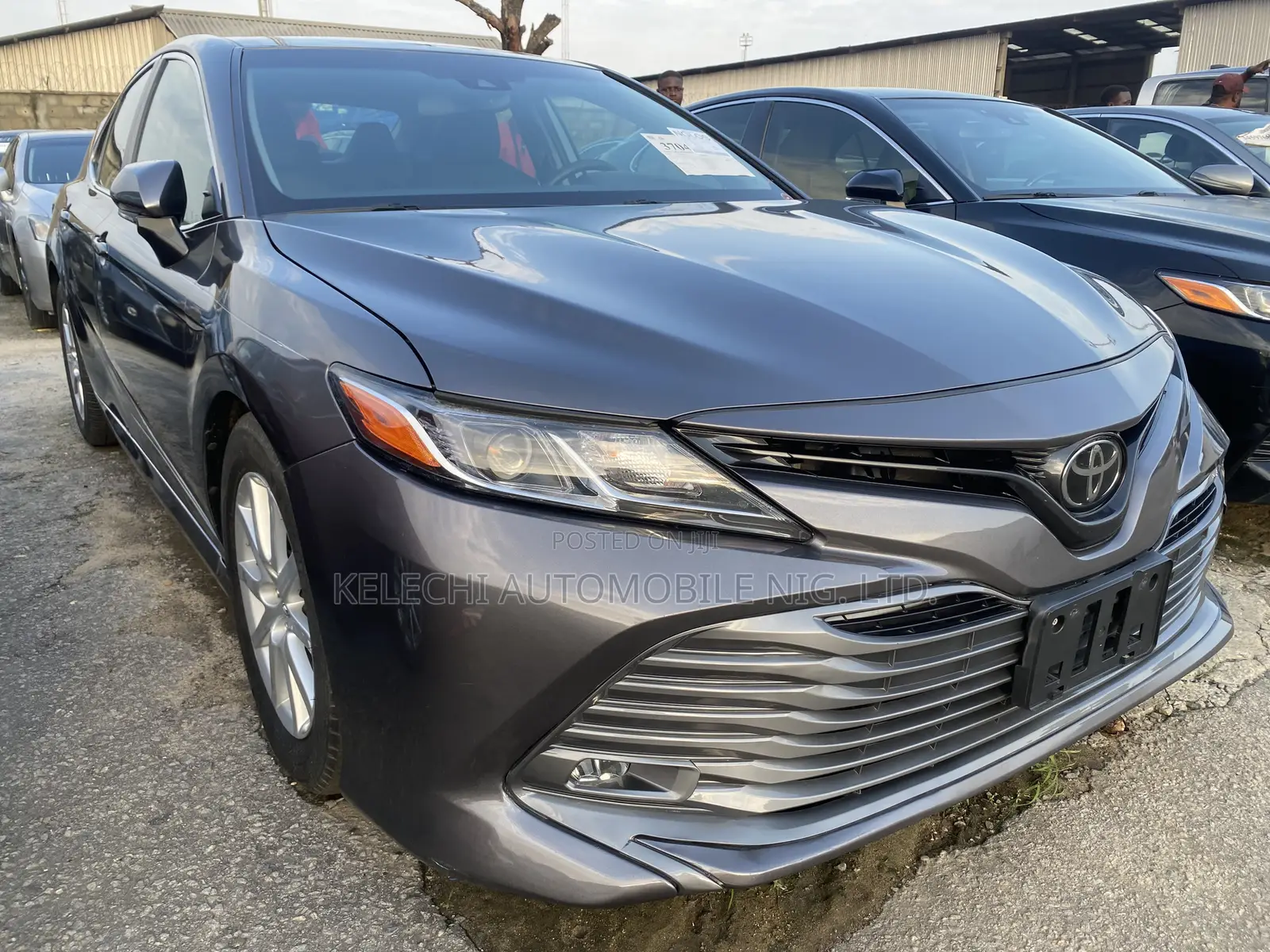 Toyota Camry LE FWD (2.5L 4cyl 8AM) 2018 Gray