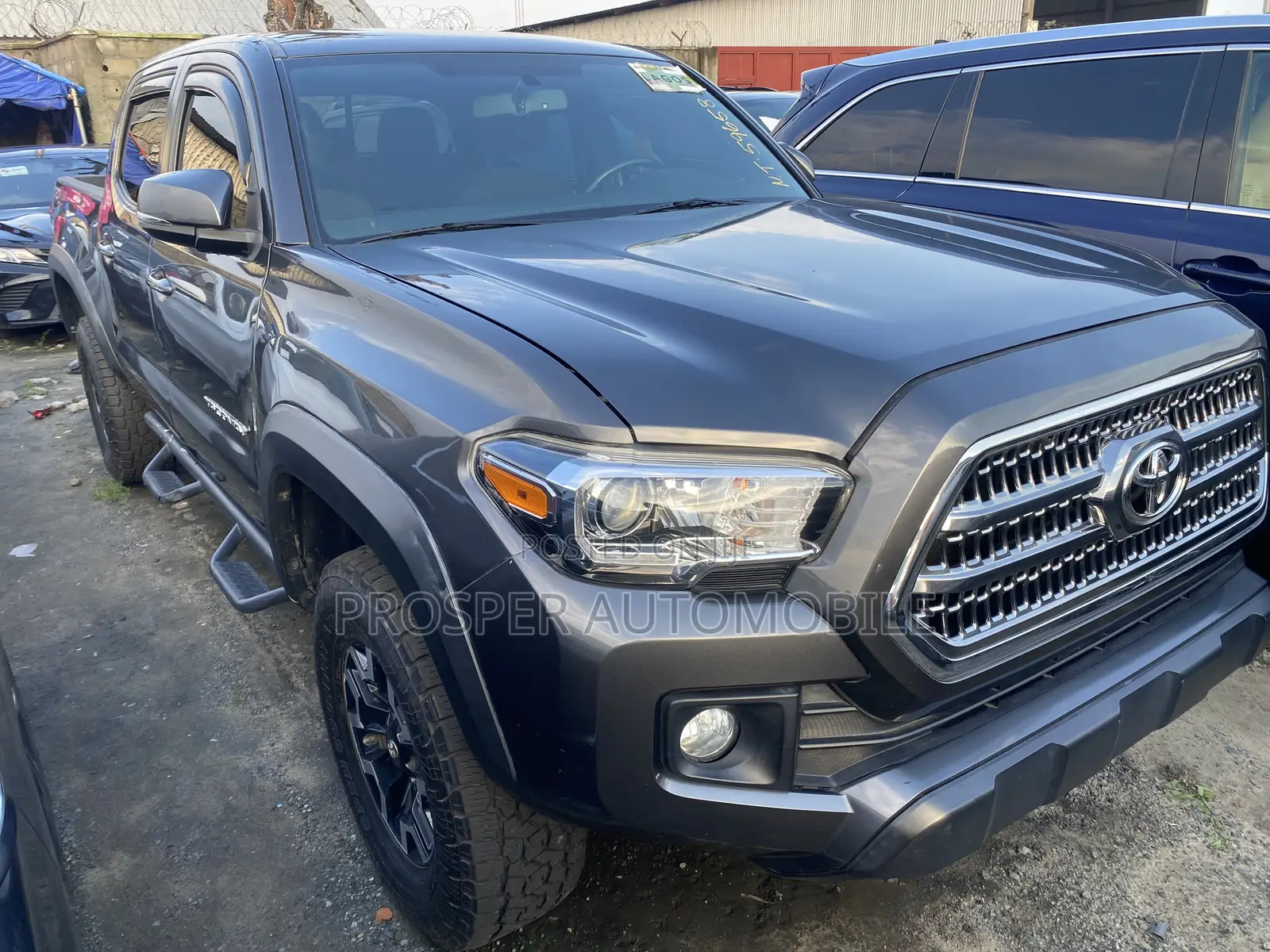 Toyota Tacoma 4dr Double Cab 2016 Gray