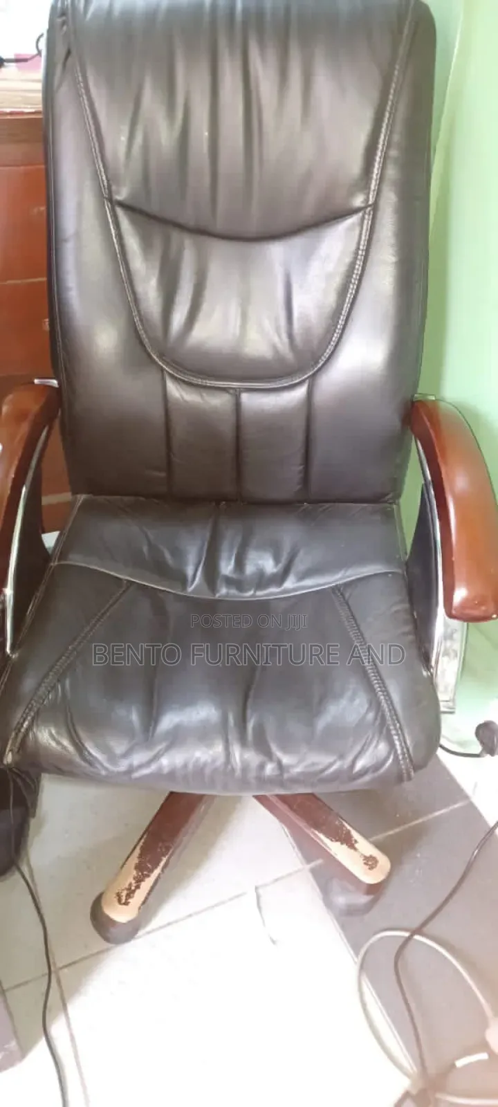 Refolding of Office Leather Chair