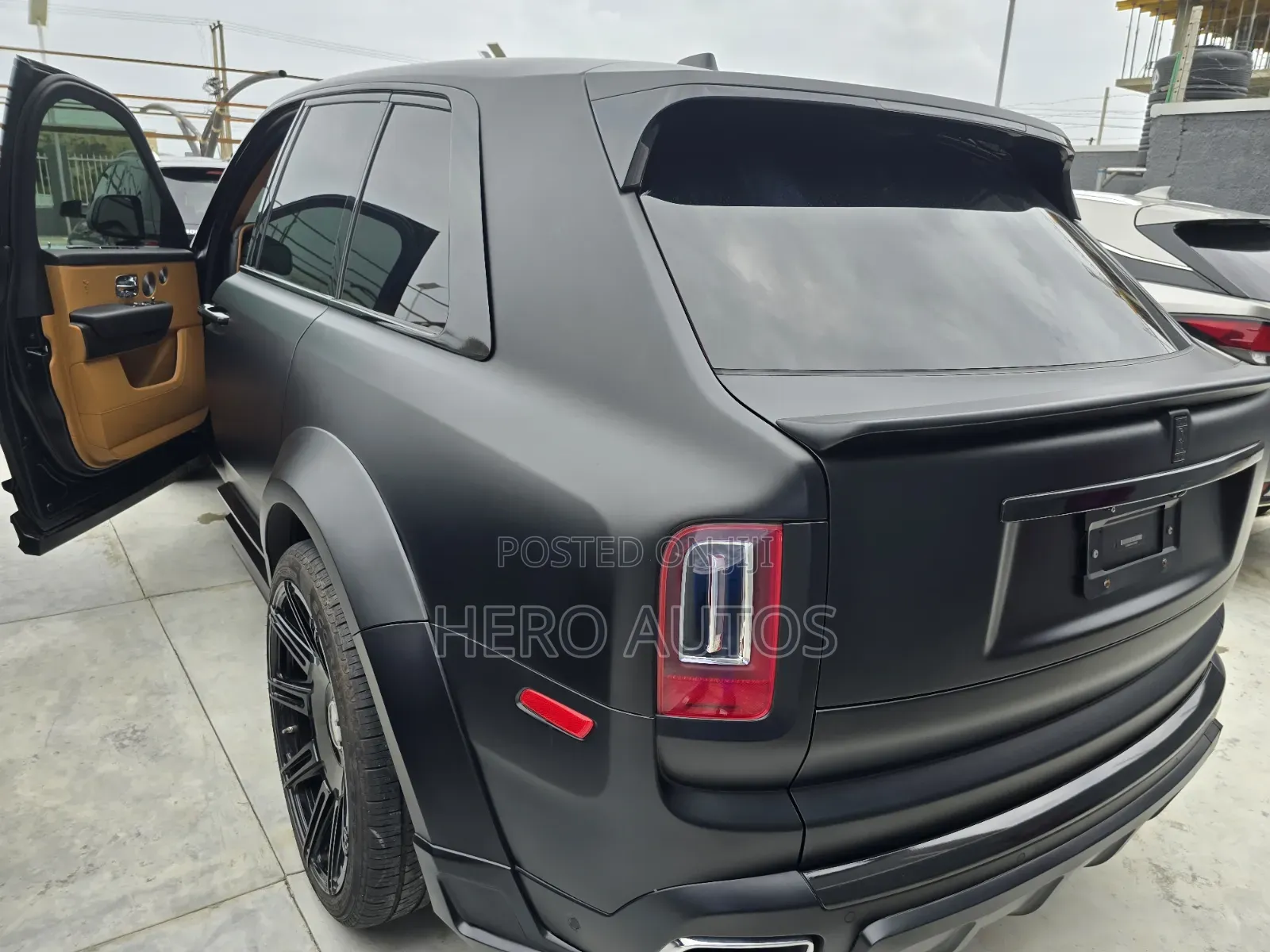 Rolls-Royce Cullinan Base 2019 Black