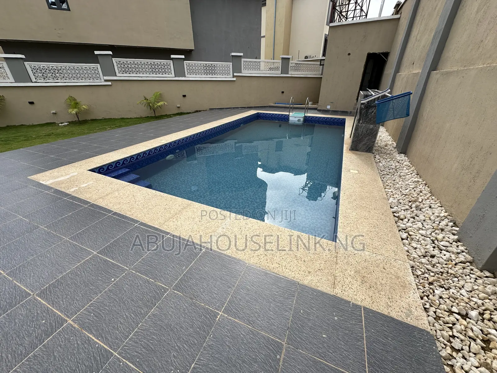 5bdrm Duplex in Asokoro Abuja for sale
