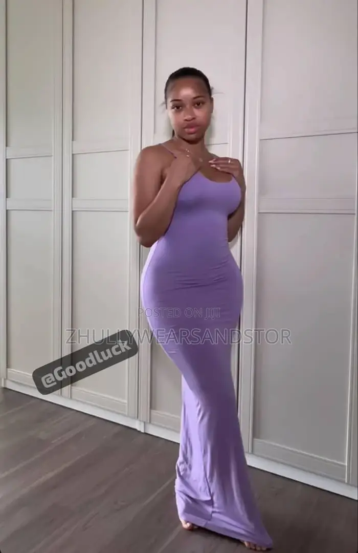 Sexy/Ashawo Gowns/ Body Con Dress/ Dinner Gown