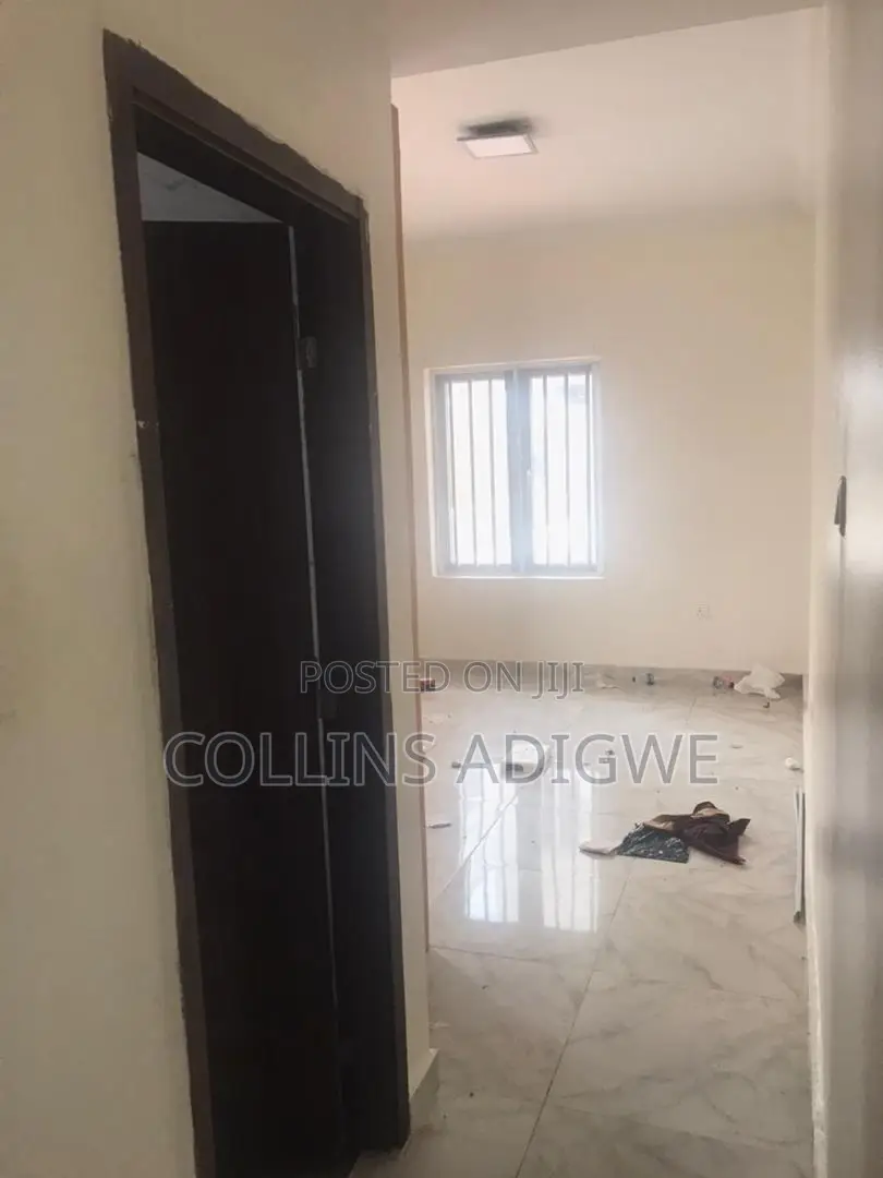 2bdrm Apartment in Orchid Road, Chevron for rent