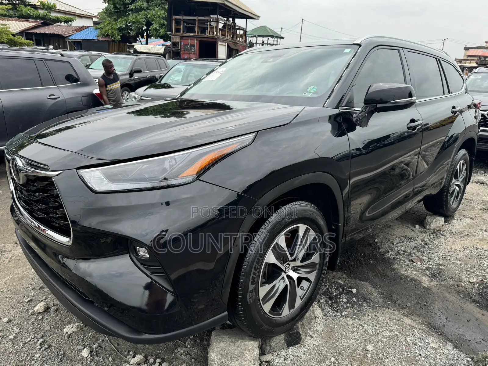 Toyota Highlander XLE 2022 Black
