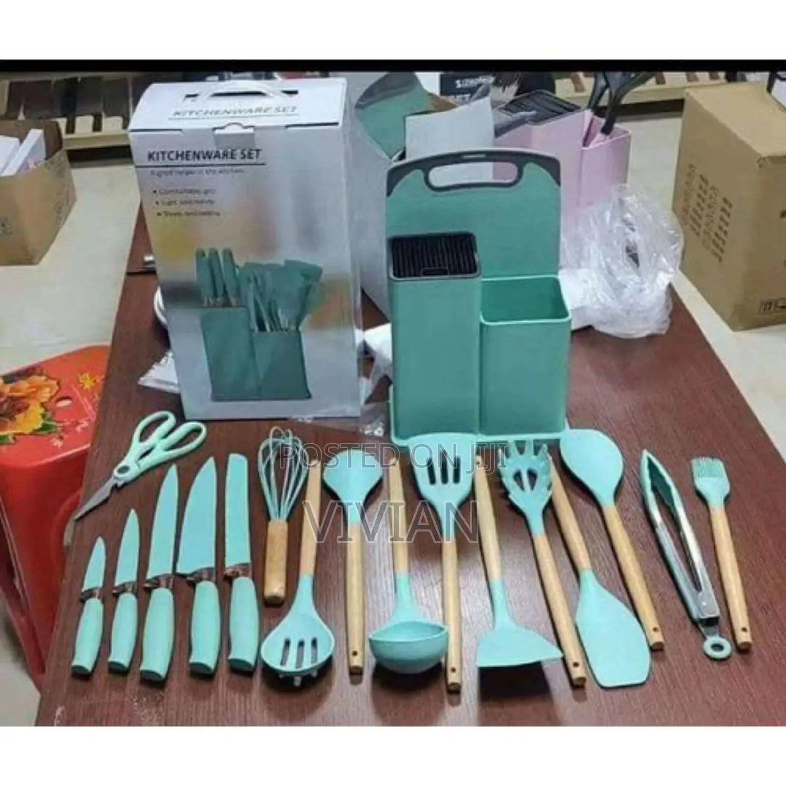 Silicone Kitchenware Set With Chopping Board
