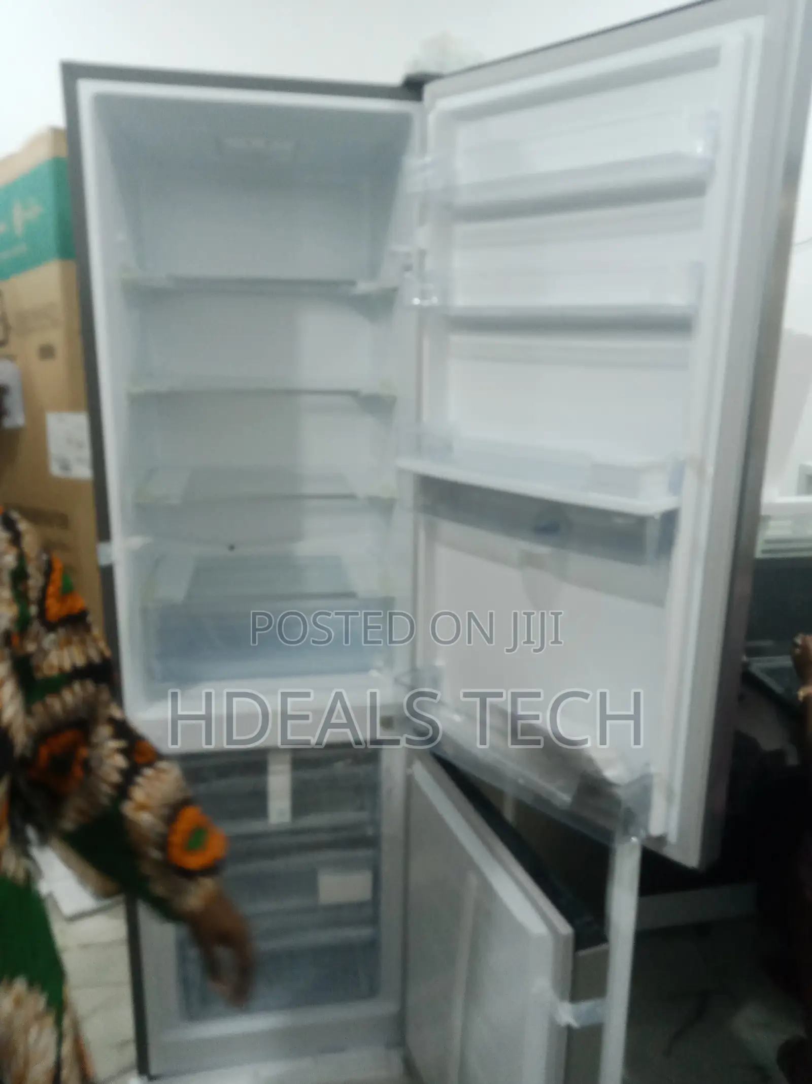 264L Bottom Freezer Fridge - With Water Dispenser - Hisense