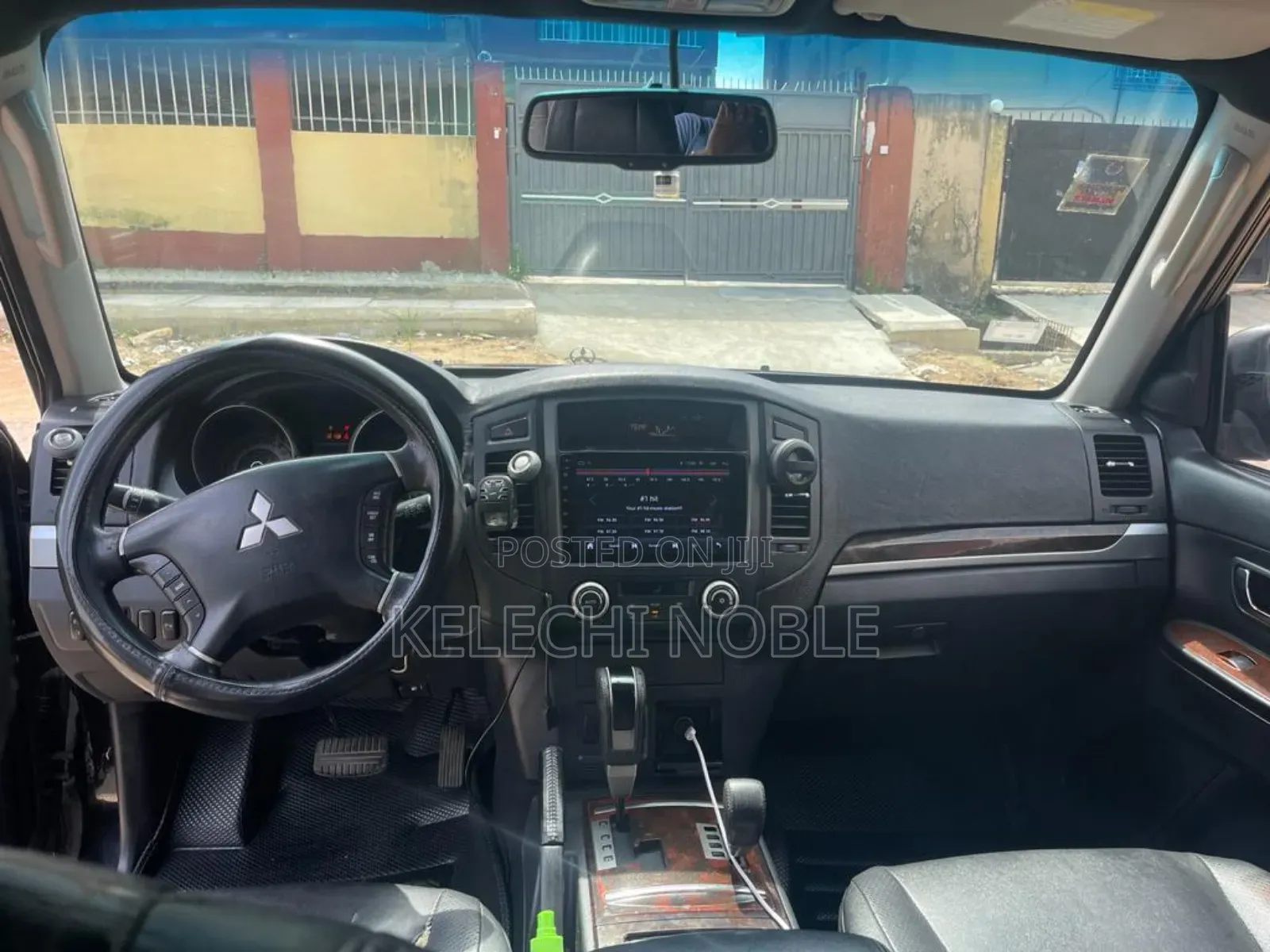 Mitsubishi Pajero 3.8 V6 GLS/GLX 2009 Black