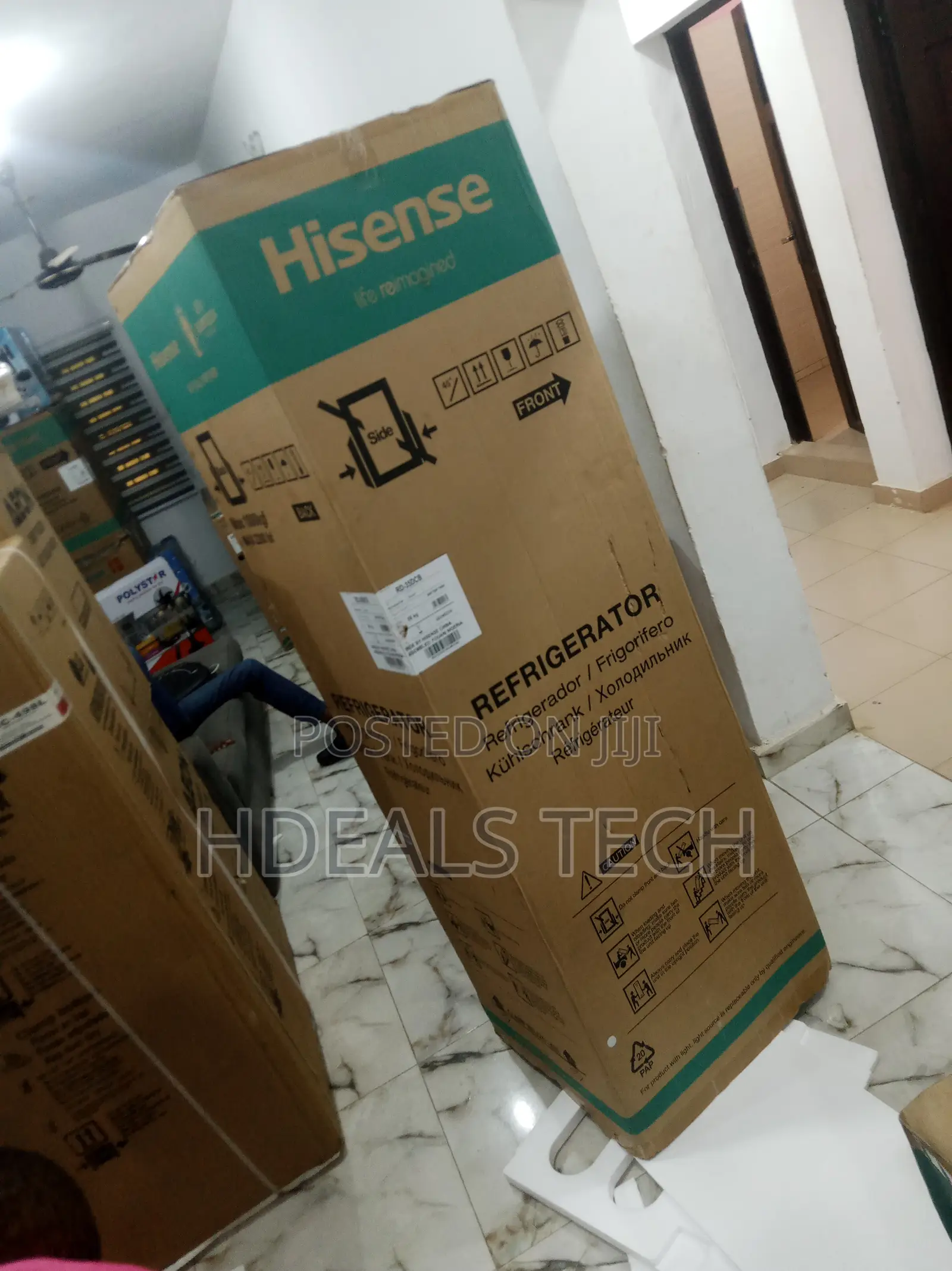 Hisense Refrigerator With Water Dispenser 264 Litres