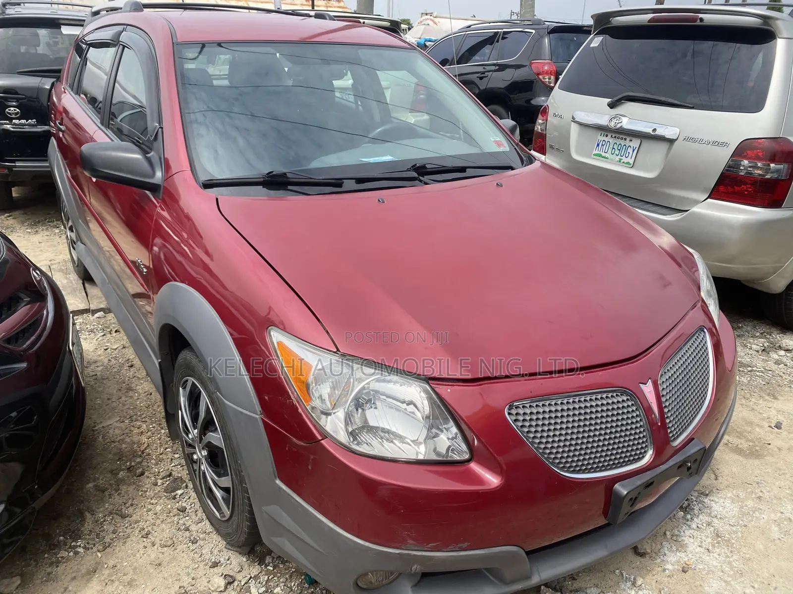 Pontiac Vibe 2006 Red