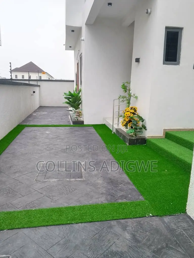 5bdrm Duplex in Abraham Adesanya for sale