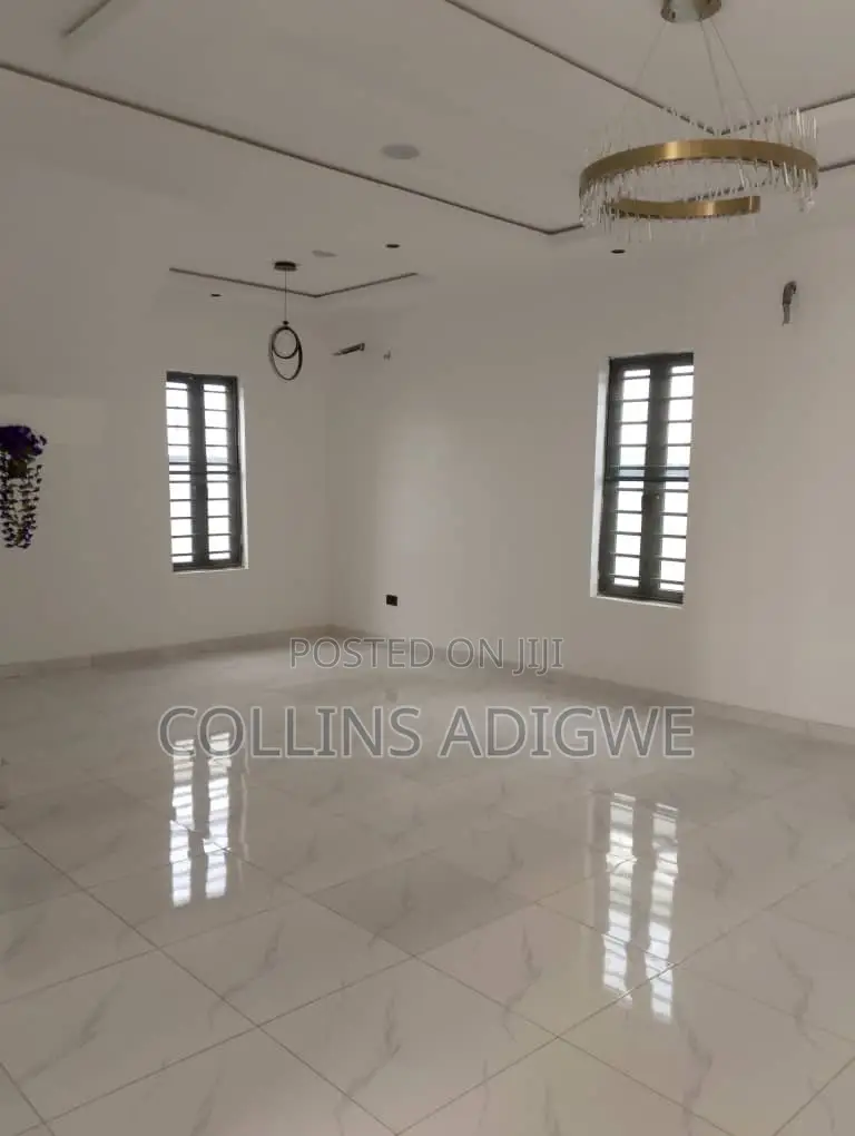 5bdrm Duplex in Abraham Adesanya for sale