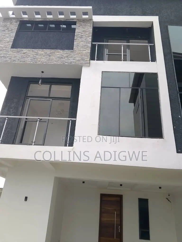 5bdrm Duplex in Abraham Adesanya for sale