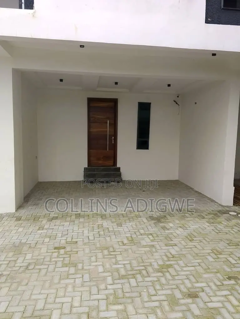5bdrm Duplex in Abraham Adesanya for sale