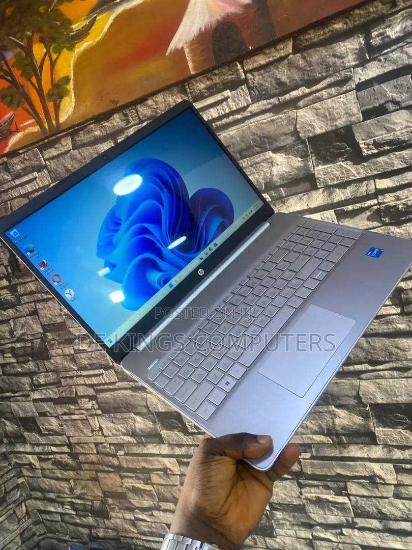 Laptop HP 15-F272wm 8GB Intel Core I3 SSD 256GB
