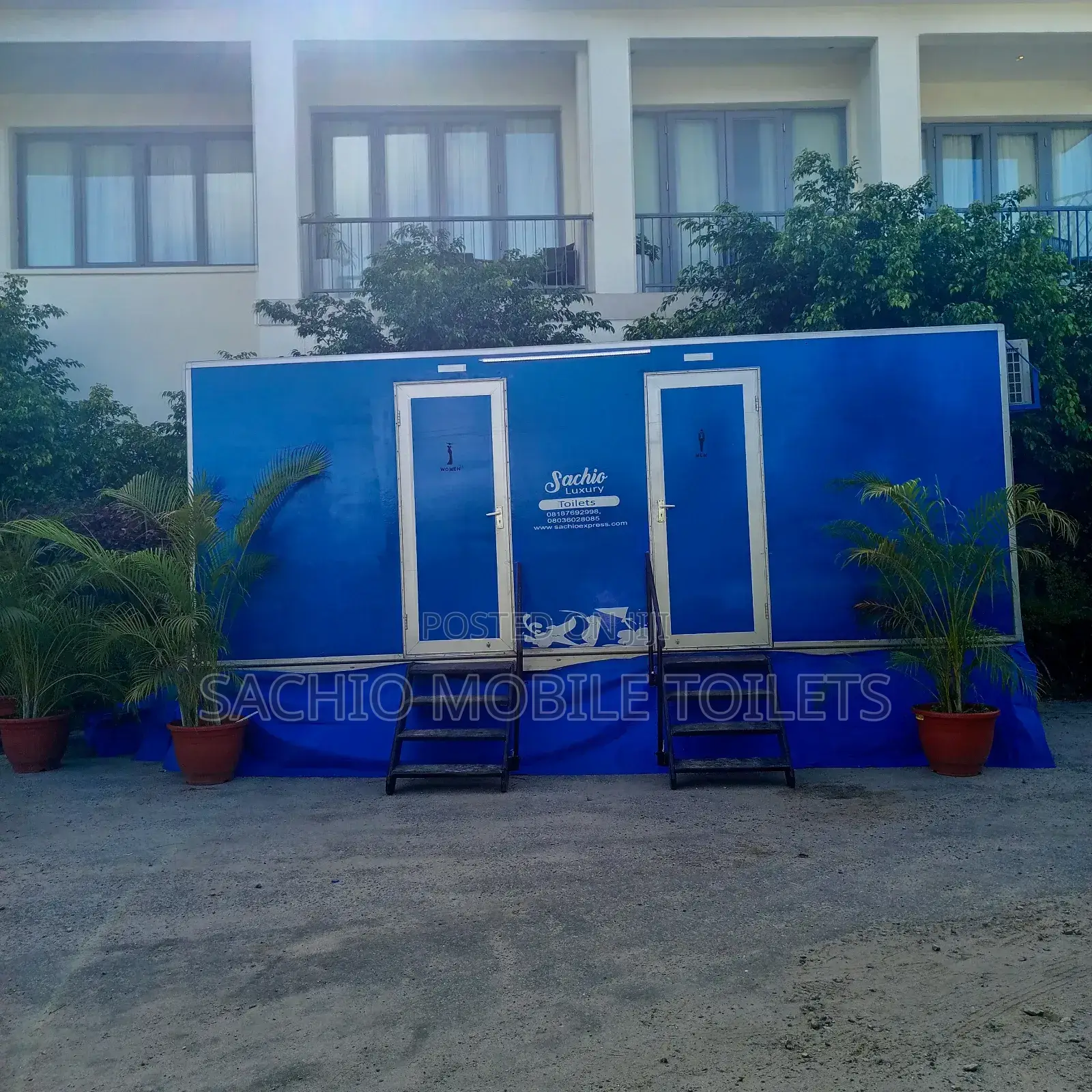 Host in Style: Luxury Mobile Toilets for Weddings Vip Even