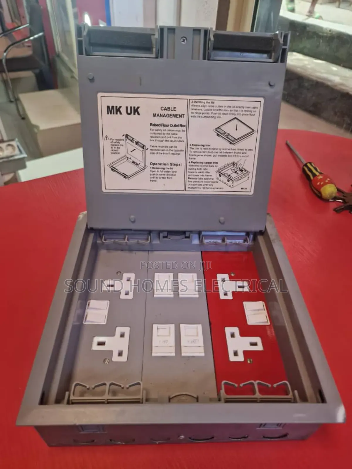 Mk UK Floor Box