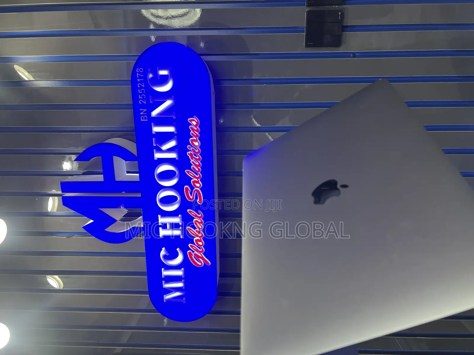 Laptop Apple MacBook Pro 2020 16GB Intel Core I5 SSD 512GB