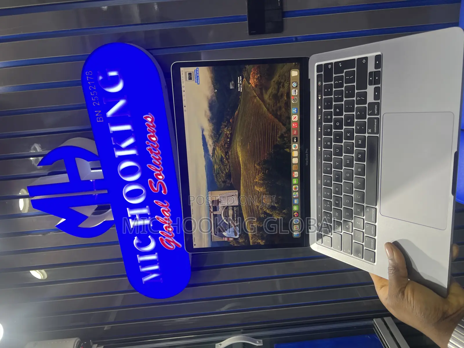 Laptop Apple MacBook Pro 2020 16GB Intel Core I5 SSD 512GB