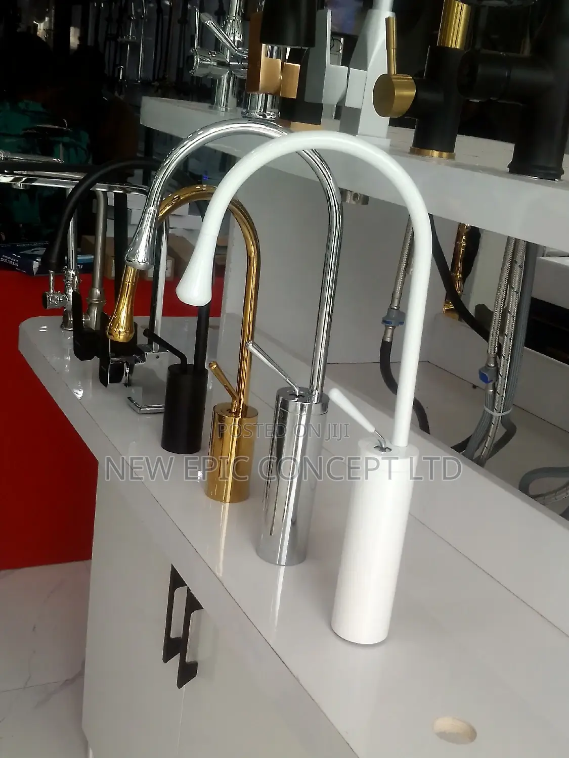 High Quality Basin Mixer Gold And White With Silver
