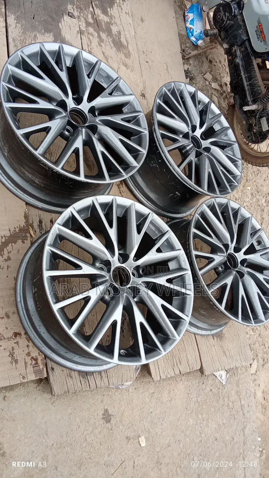 Pencil Colour 18 Inch Rims for Lexus Cars