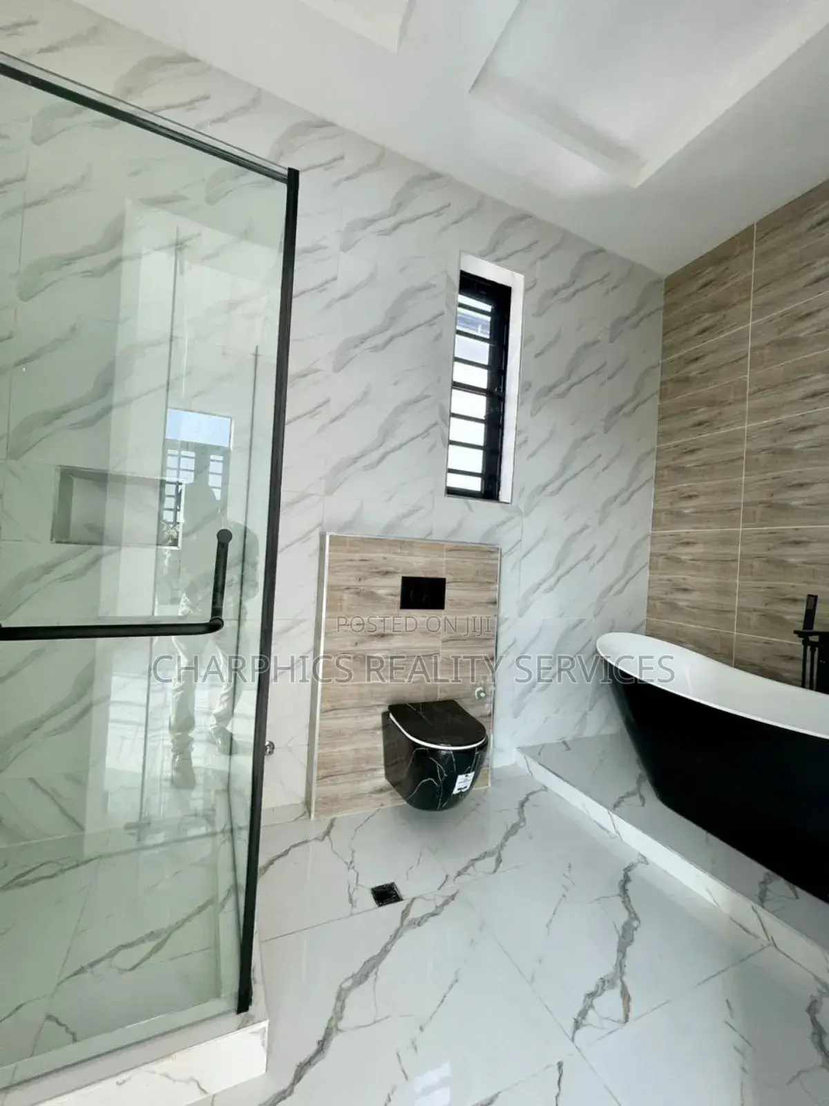 5bdrm Duplex in Lekki for sale