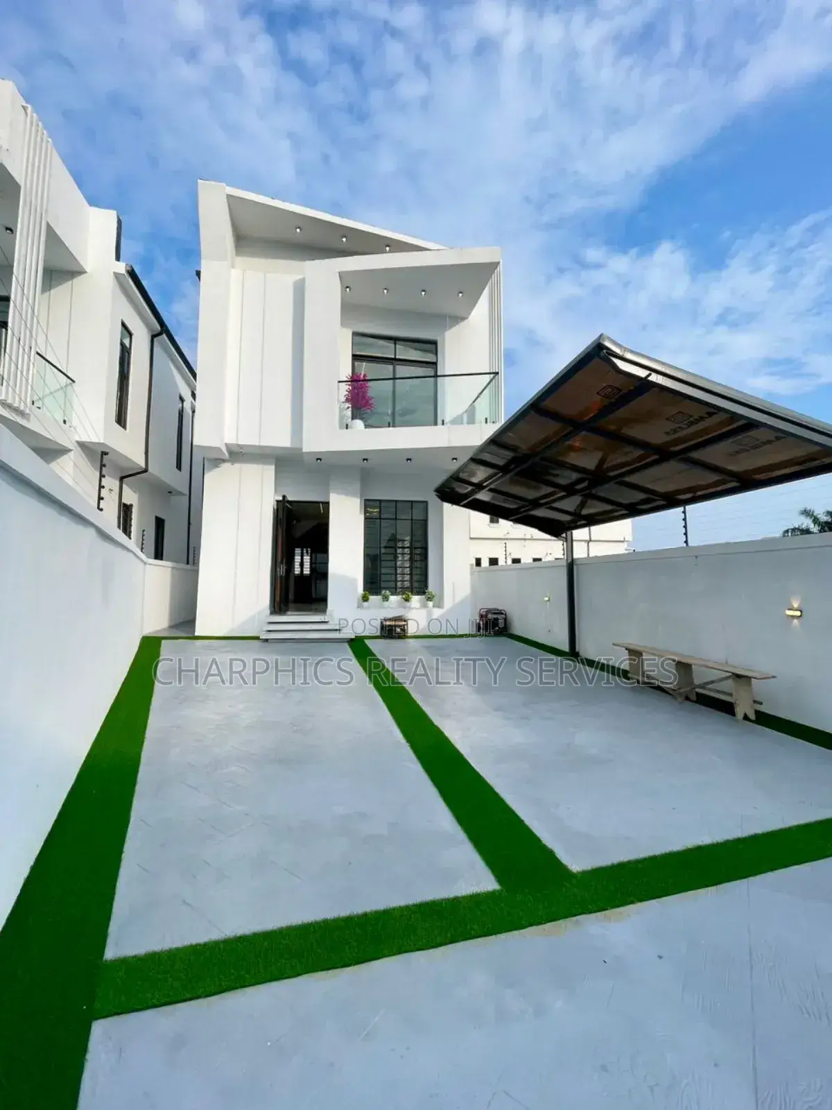 5bdrm Duplex in Lekki for sale
